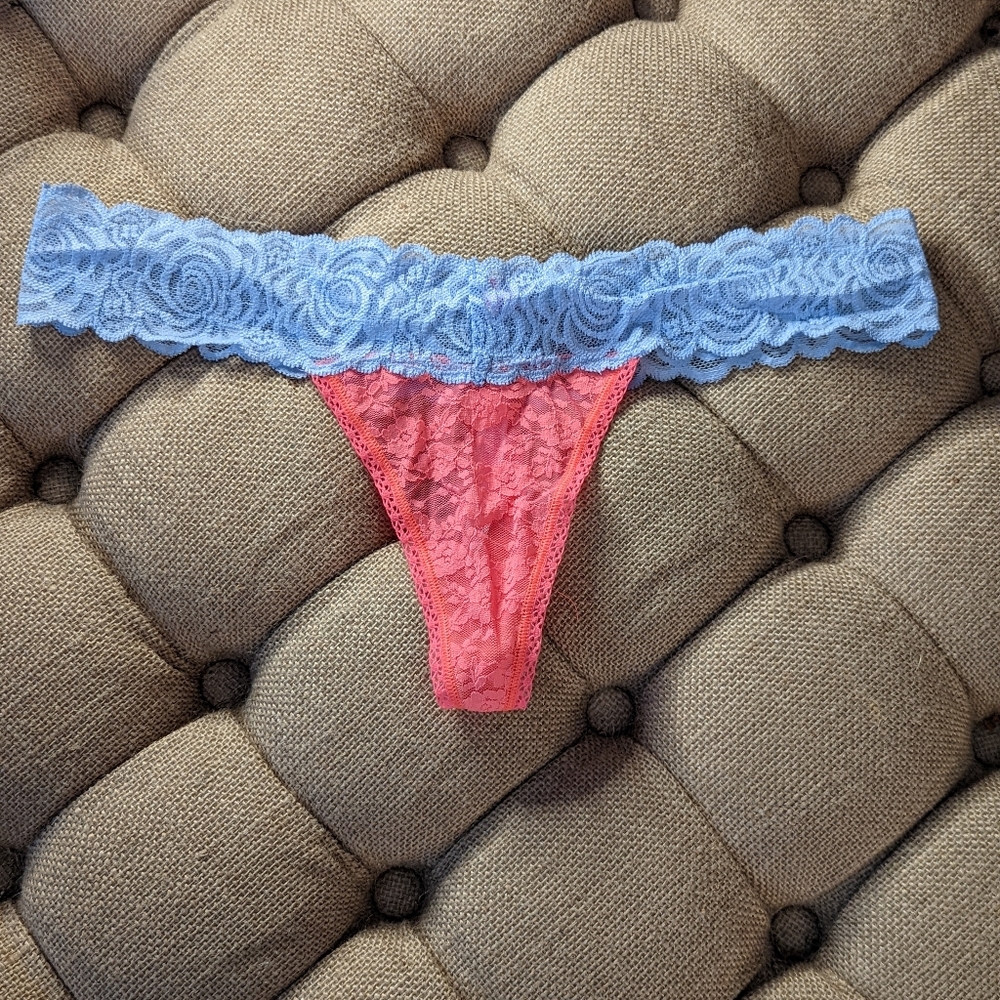 VS PINK Lace Thong Panty